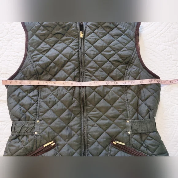 Weatherproof fur lined vest. - Picture 2 of 12